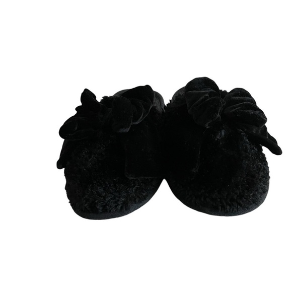 Victoria Secret Fuzzy Bow Slippers Size S - Picture 6 of 9